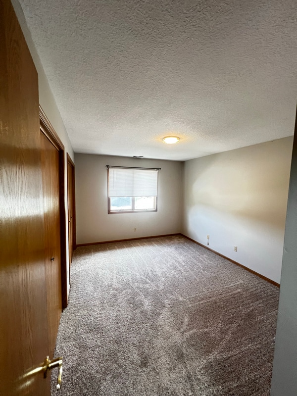 703 11th Avenue B Ct in Silvis, IL - Building Photo - Building Photo
