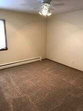 1524 15th Ave SE in St. Cloud, MN - Foto de edificio - Building Photo