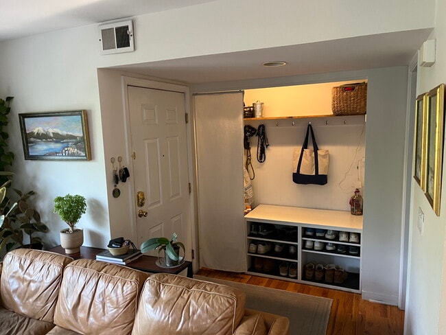1641 N Washington St, Unit E in Denver, CO - Building Photo - Building Photo