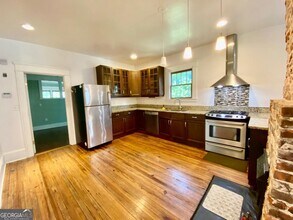 1064 Kirkwood Ave SE in Atlanta, GA - Building Photo - Building Photo