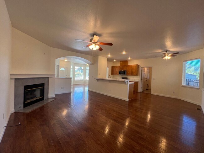 708 Cutter Ln in Gardnerville, NV - Building Photo - Building Photo