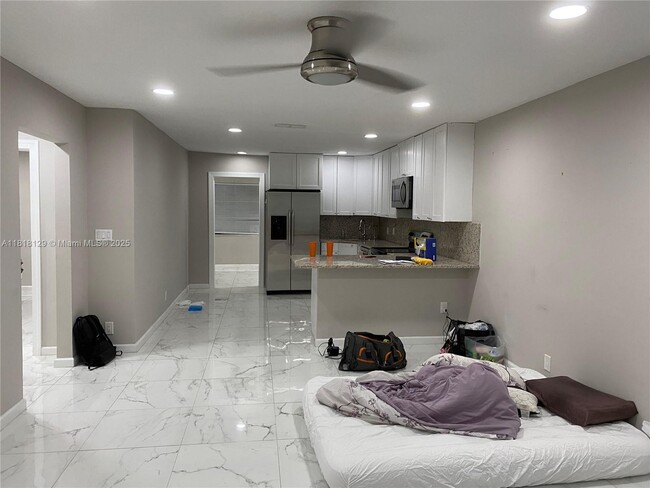 7761 NW 42nd Pl in Coral Springs, FL - Building Photo - Building Photo
