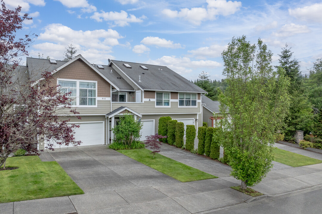 910 Medical Center Dr in Arlington, WA - Building Photo