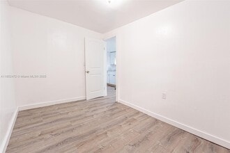 11 SW 13th Ave in Delray Beach, FL - Building Photo - Building Photo