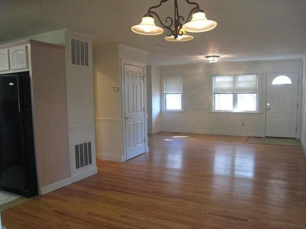 property at 450 Elizabeth St