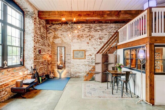 property at 170 Boulevard NE