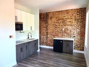 239 Lenox Ave in New York, NY - Building Photo - Building Photo