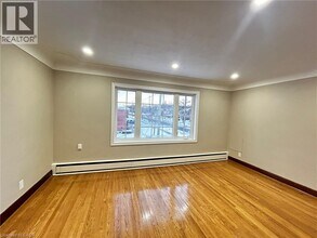 169 Chapel St in Kitchener, ON - Building Photo - Building Photo