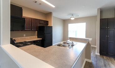 South Oak Apartments in Foley, AL - Foto de edificio - Building Photo