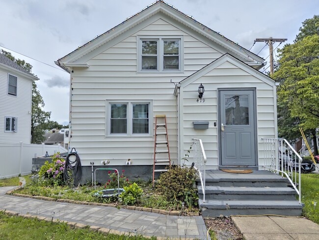 property at 497 Wayne St