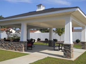 Family Lodge Apartments in Fayetteville, NC - Building Photo - Building Photo