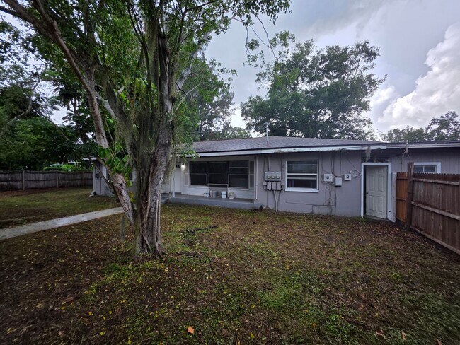 5401 Russell Ave in Clearwater, FL - Building Photo - Building Photo
