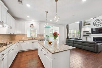 241 Haney Rd in Woodstock, GA - Building Photo - Building Photo