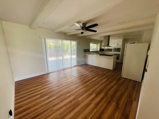 1666 W Chanticleer Rd in Anaheim, CA - Building Photo - Building Photo