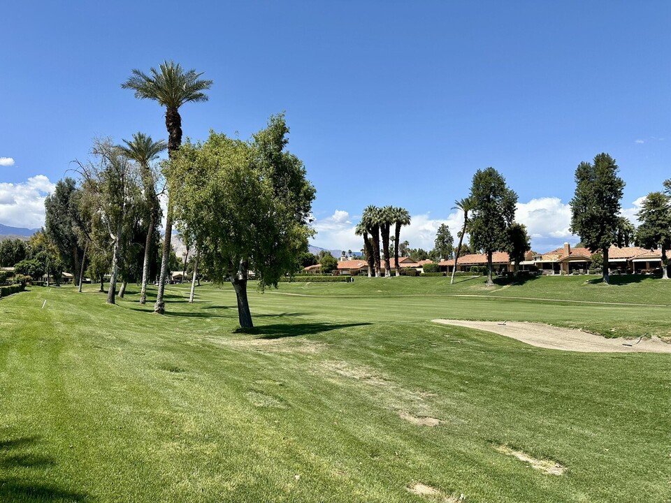 170 Castellana S in Palm Desert, CA - Building Photo