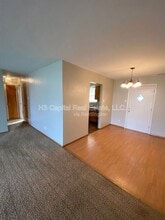 2818 Yale Dr in Granite City, IL - Building Photo - Building Photo