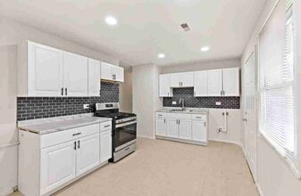 583 Andover St in Chicago Heights, IL - Building Photo - Building Photo