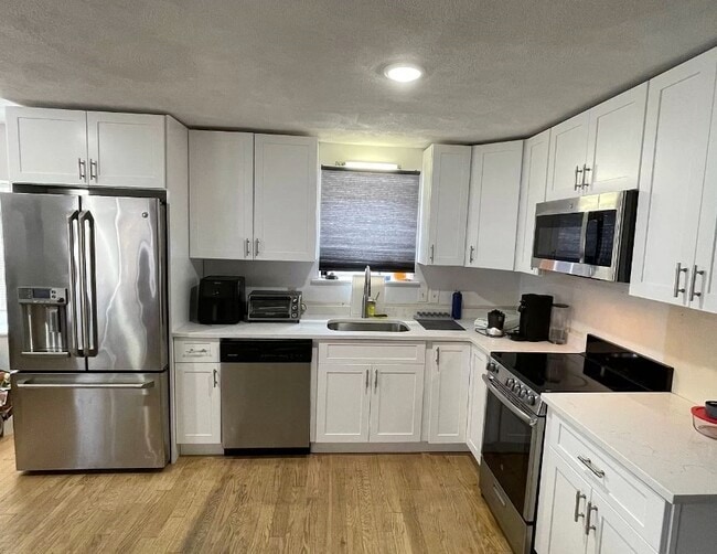 property at 314 E 8th St