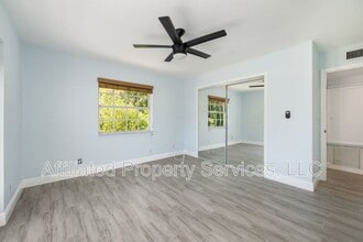 5207 N Flagler Dr in West Palm Beach, FL - Building Photo - Building Photo