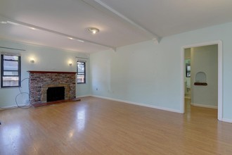 41 Gladys Ave in Mountain View, CA - Foto de edificio - Building Photo