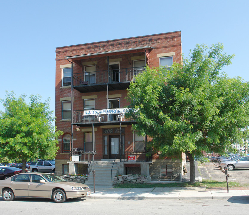 104 W Main St in Columbus, OH - Building Photo