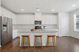 13367 Launders St in Herndon, VA - Building Photo - Building Photo