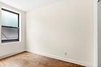 1435 2nd Ave-Unit -2 in New York, NY - Building Photo - Building Photo