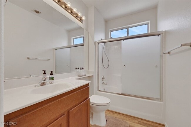 1935 Valley Center Dr