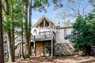 3010 Lone Oak Rd in Hueytown, AL - Building Photo