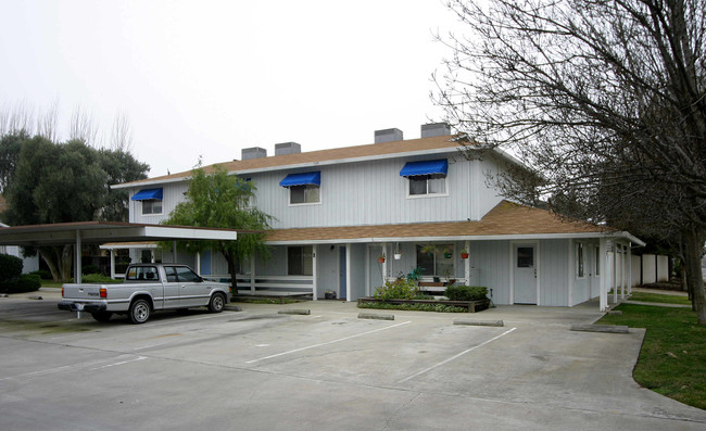 1030 Dainty Ave in Brentwood, CA - Building Photo - Building Photo