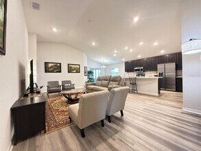 413 Windy Willow Wy in St. Cloud, FL - Building Photo - Building Photo