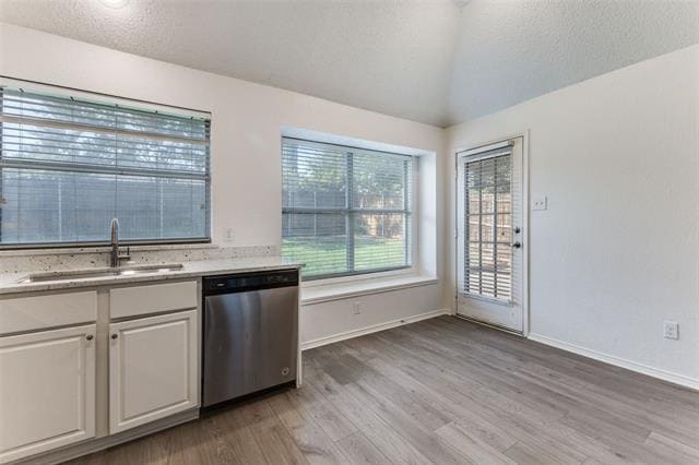 property at 6016 Vista Ln