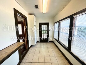 607 Alexander St in Ennis, TX - Building Photo - Building Photo