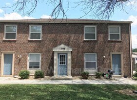 1808 Jamestown Rd in Swansea, IL - Building Photo