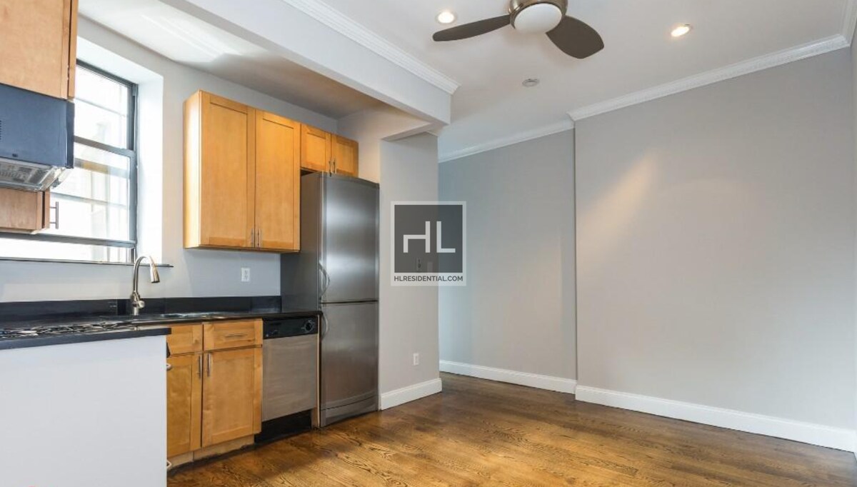 PERFECT Prince Street 2 Bedroom in New York, NY - Building Photo