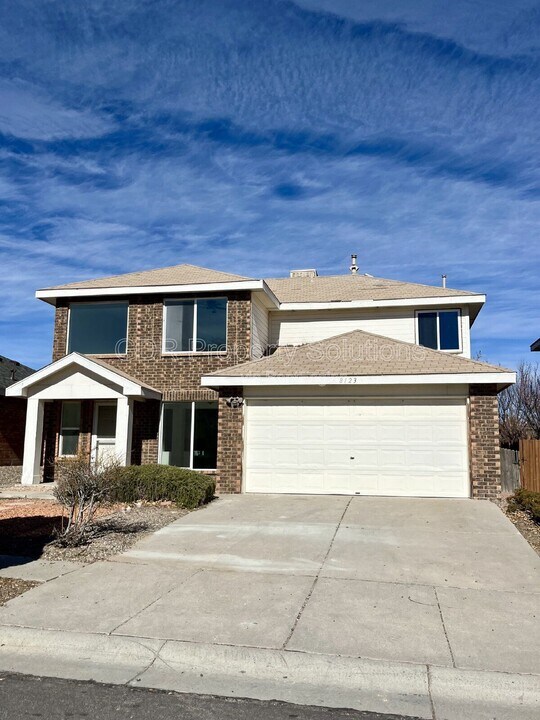 8123 Waterbury Pl NW in Albuquerque, NM - Building Photo