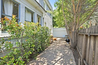 6053 Harwood Ave in Oakland, CA - Building Photo - Building Photo