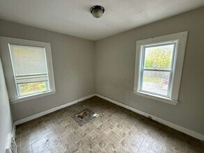 14117 Cranwood Dr in Garfield Heights, OH - Building Photo - Building Photo