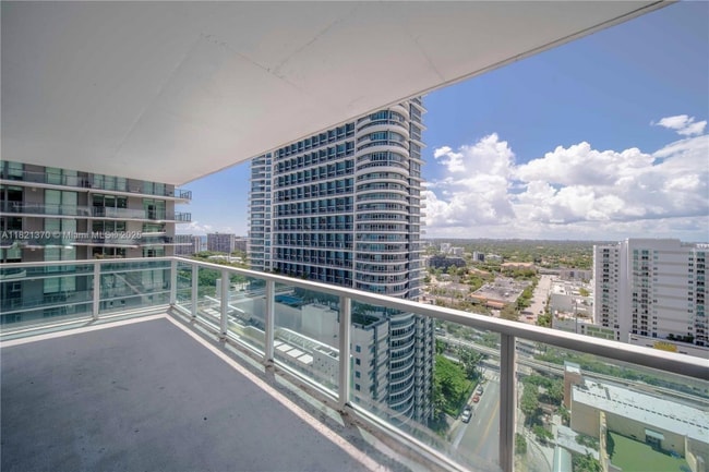 1250 S Miami Ave in Miami, FL - Building Photo - Building Photo
