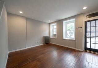 4735 Umbria St in Philadelphia, PA - Building Photo - Building Photo