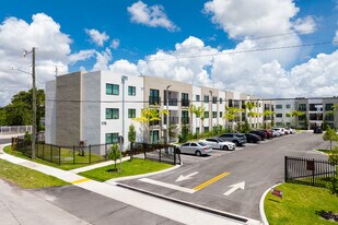 Palm Gardens in Miami, FL - Building Photo