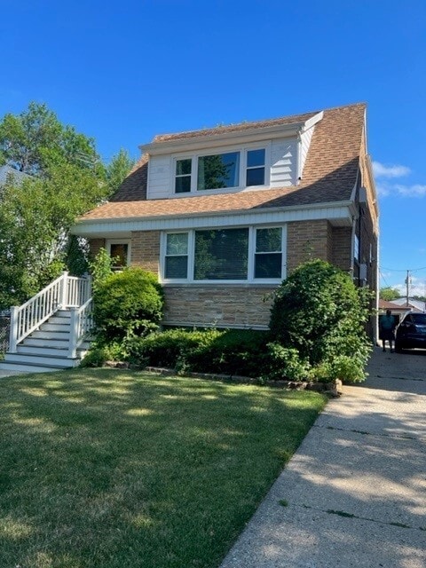 property at 5454 W Windsor Ave