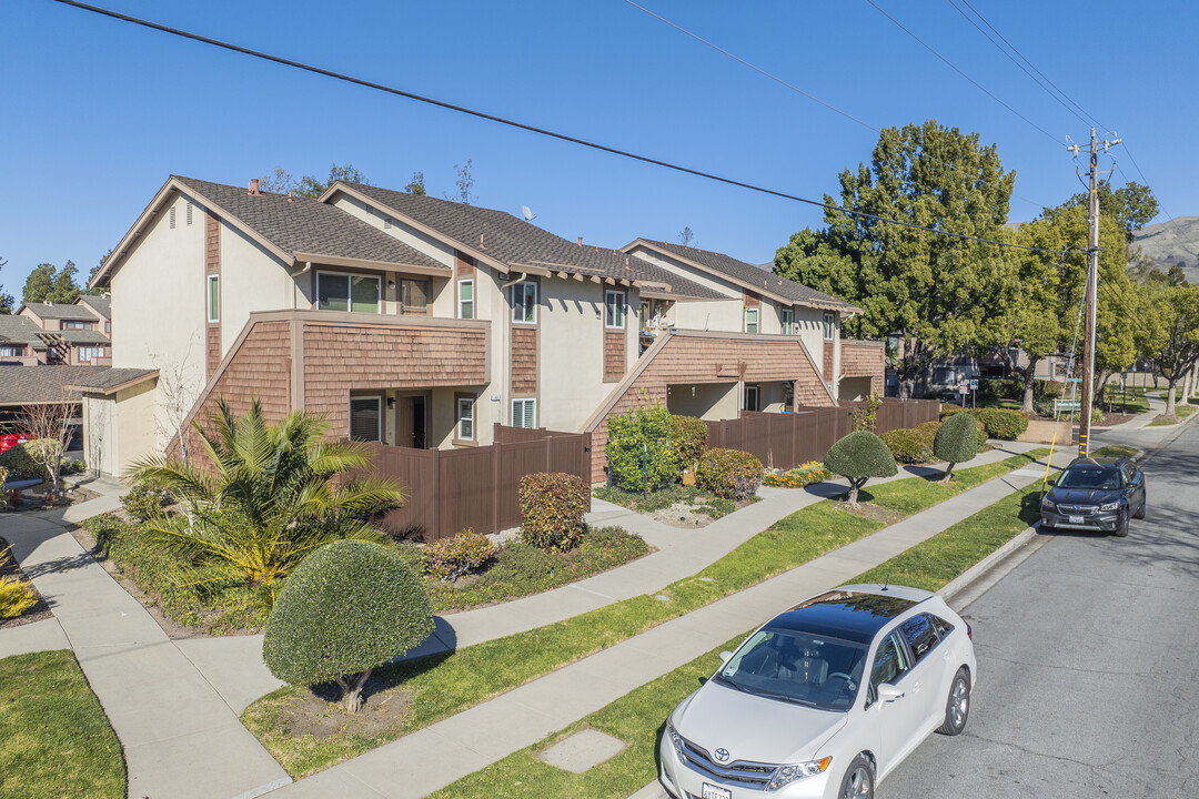 Mission Springs in Fremont, CA - Building Photo