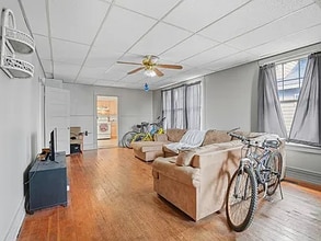 911 E Illinois Ave in Spokane, WA - Building Photo - Building Photo