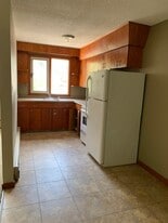 2255 Smith St in Regina, SK - Building Photo