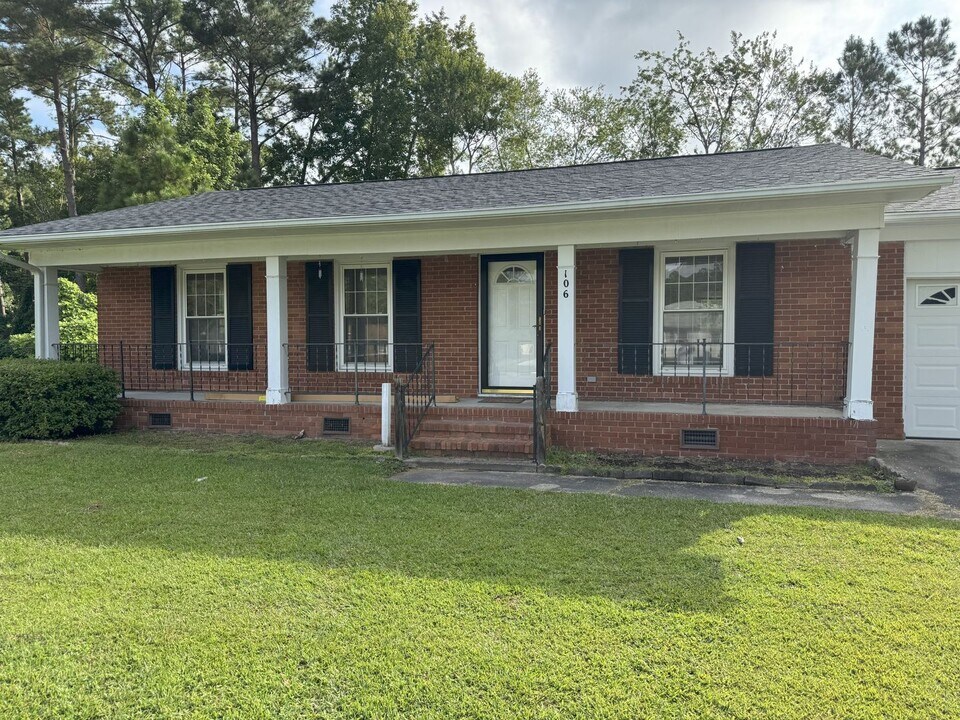 106 Wildwood Rd in Havelock, NC - Building Photo