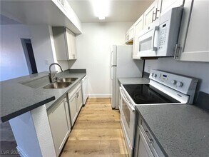 5138 S Jones Blvd in Las Vegas, NV - Building Photo - Building Photo
