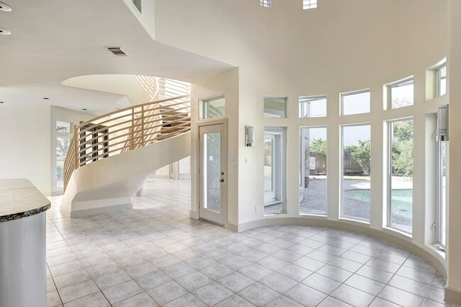 property at 5304 Braeburn Dr