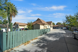 3382 Eucalyptus Ave in Riverside, CA - Building Photo - Building Photo