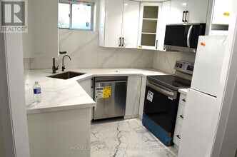 188 Parkside Dr in Hamilton, ON - Building Photo - Building Photo